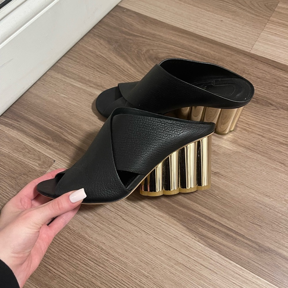 FERRAGAMO SHOES